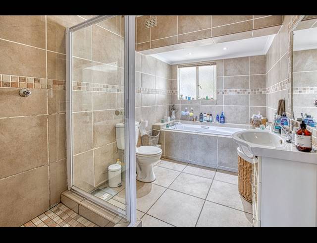 3 BEDROOM HOUSE FOR SALE IN SUNNYRIDGE
